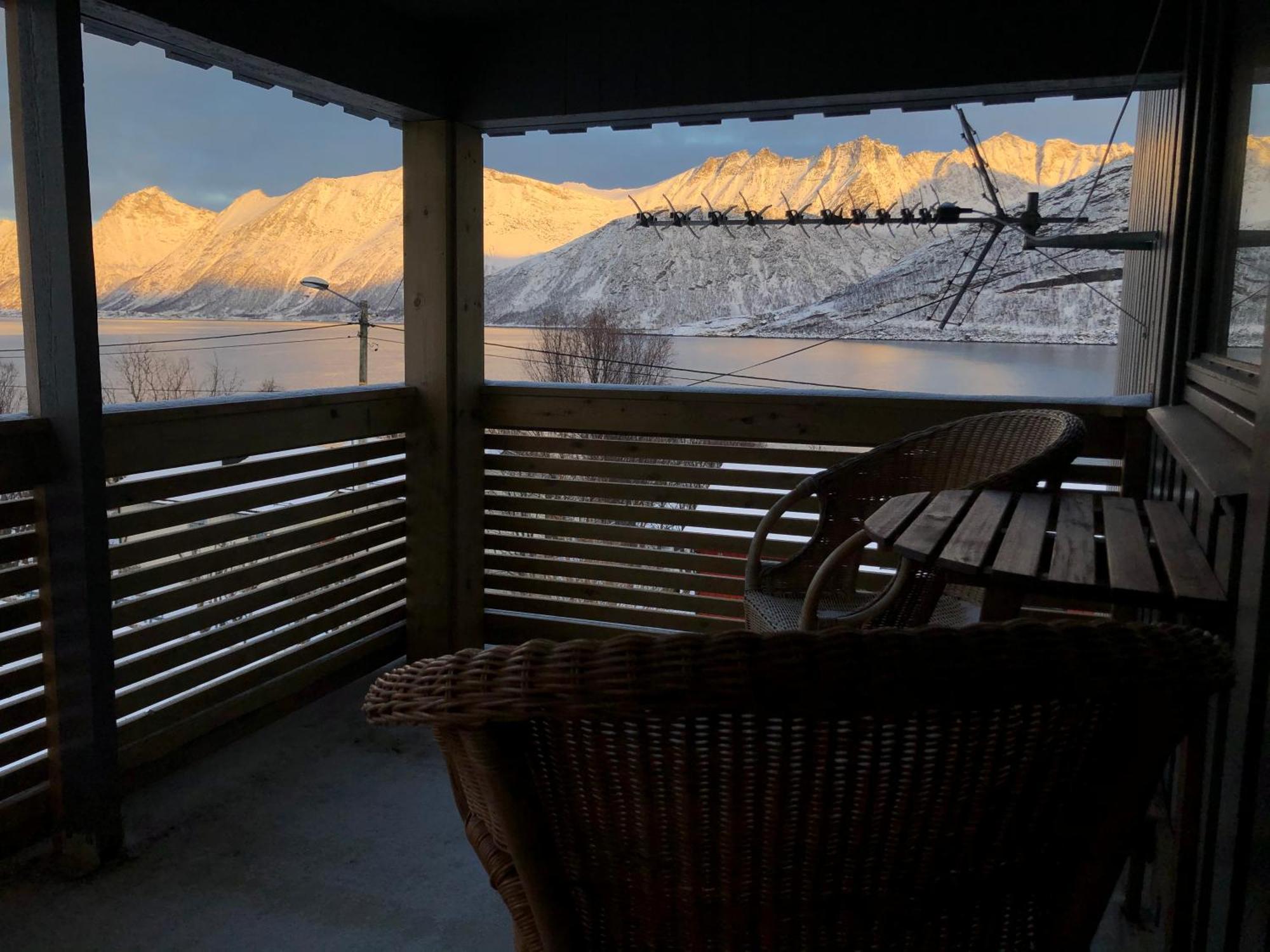 Vacation Home In Fjordgard With Views Of Segla And The Fjord מראה חיצוני תמונה